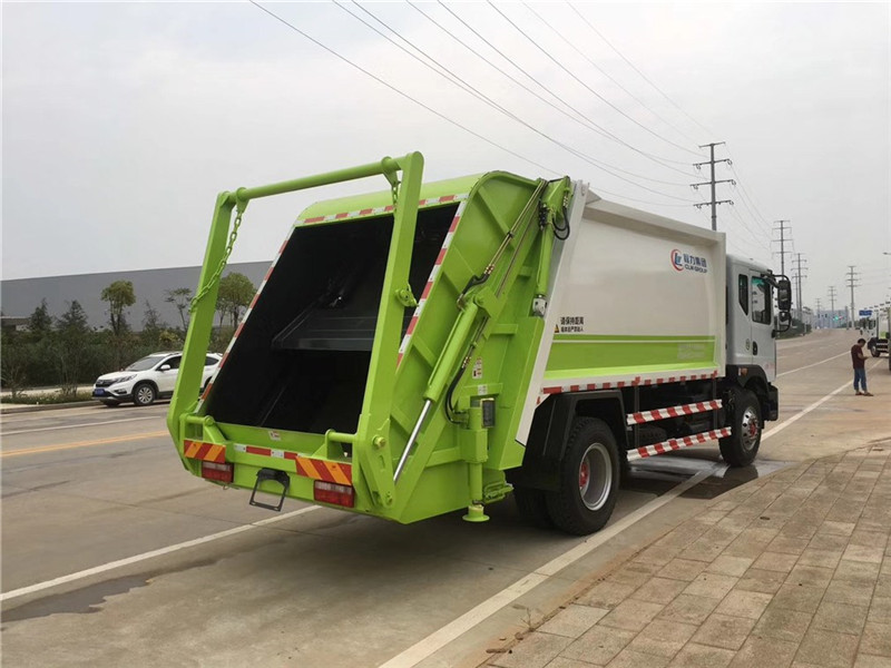 東風D9壓縮垃圾車(10-12方)