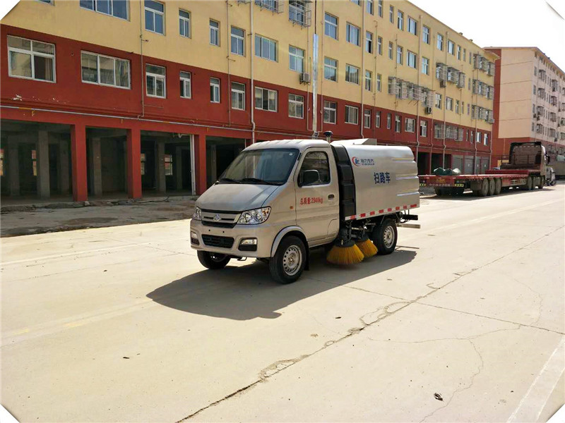國六長安3方掃路車